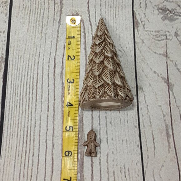 Miniature Village Figurine 16pc Set Ceramic Building Tree People Train Cat Dog - Picture 16 of 16